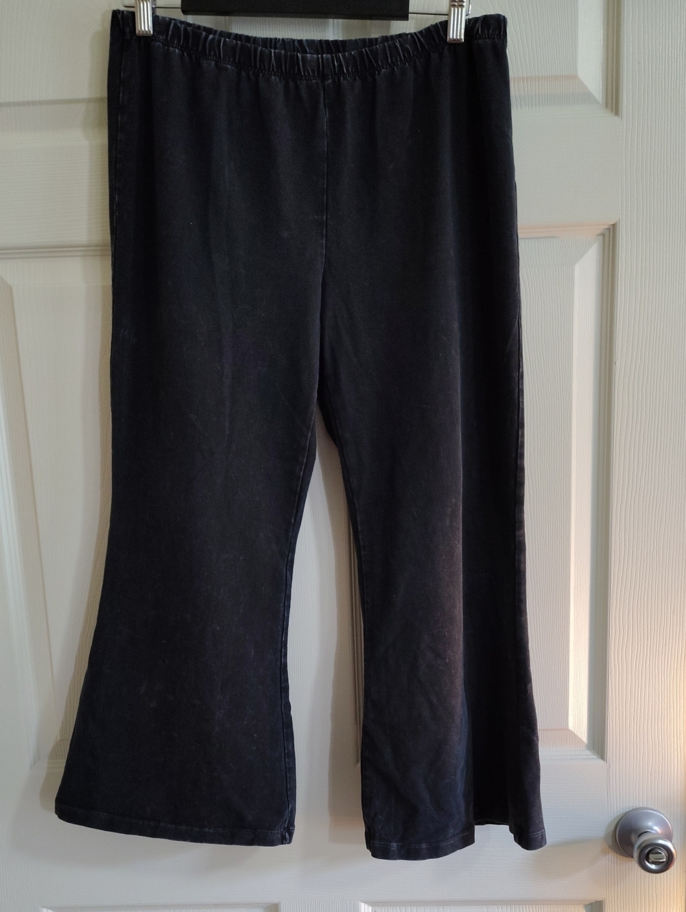 Chatoyant Black Women's Wide-Leg Pull On Ankle Pants